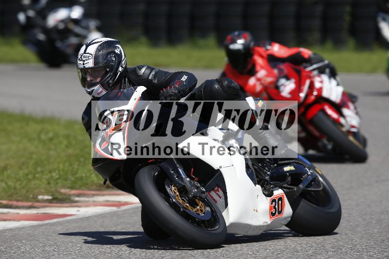 /Archiv-2024/29 12.06.2024 MOTO.CH Track Day ADR/Gruppe rot/106